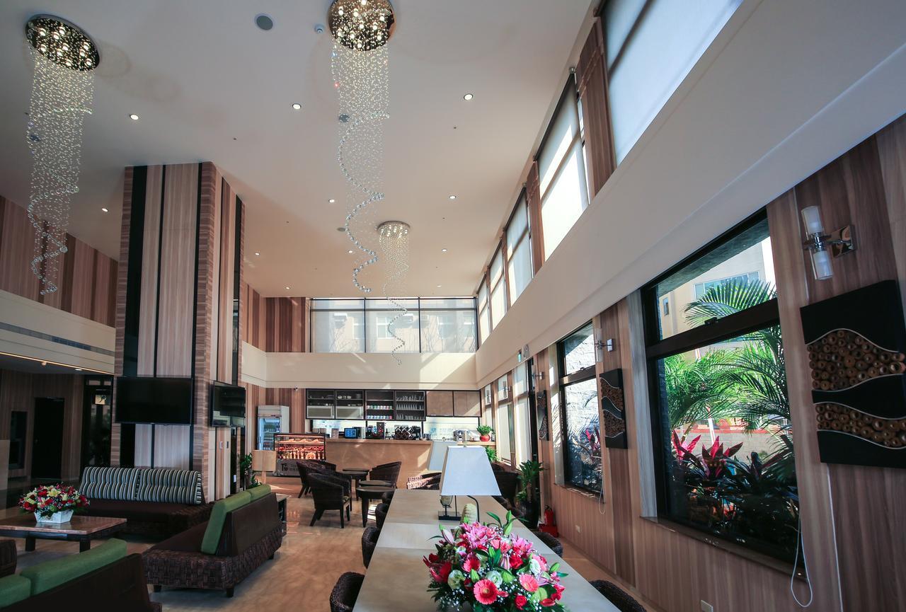 Darlon Hotel Hsinchu stad Exteriör bild
